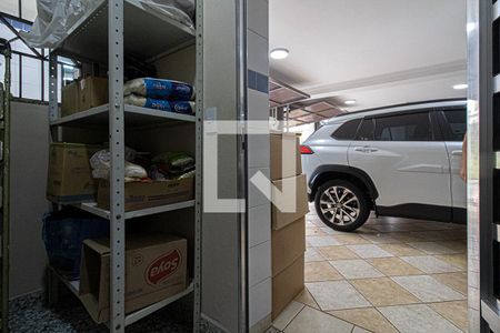 Casa à venda com 600m², 7 quartos e 6 vagas Casa à venda com 600m², 7 quartos e 6 vagasDespensa na garagem