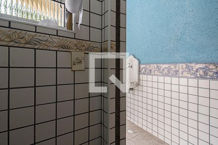 Casa à venda com 600m², 7 quartos e 6 vagas Casa à venda com 600m², 7 quartos e 6 vagasBanheiro da Churrasqueira