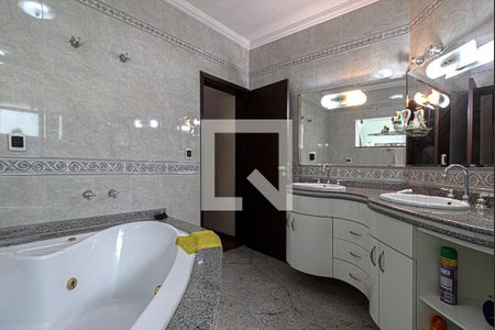 Casa à venda com 600m², 7 quartos e 6 vagas Casa à venda com 600m², 7 quartos e 6 vagasSuíte 1