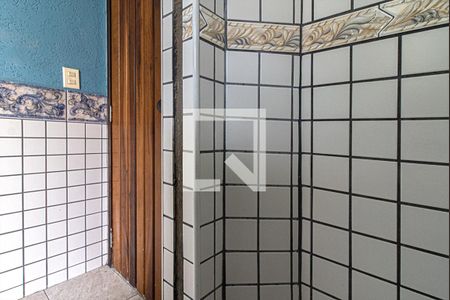 Casa à venda com 600m², 7 quartos e 6 vagas Casa à venda com 600m², 7 quartos e 6 vagasBanheiro da Churrasqueira