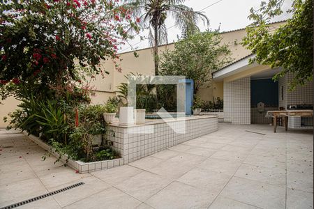 Casa à venda com 600m², 7 quartos e 6 vagas Casa à venda com 600m², 7 quartos e 6 vagasÁrea da piscina