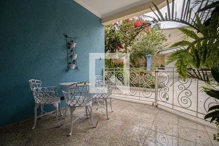 Casa à venda com 600m², 7 quartos e 6 vagas Casa à venda com 600m², 7 quartos e 6 vagasÁrea Externa