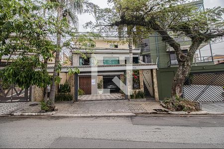 Casa à venda com 600m², 7 quartos e 6 vagas Casa à venda com 600m², 7 quartos e 6 vagasfachada