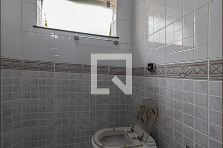 Casa à venda com 600m², 7 quartos e 6 vagas Casa à venda com 600m², 7 quartos e 6 vagasBanheiro