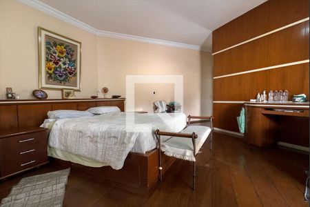 Casa à venda com 600m², 7 quartos e 6 vagas Casa à venda com 600m², 7 quartos e 6 vagasSuíte 1