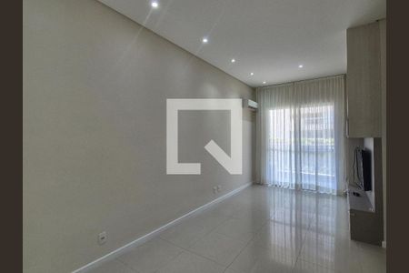 Apartamento à venda com 78m², 3 quartos e 1 vaga Apartamento à venda com 78m², 3 quartos e 1 vagaSala