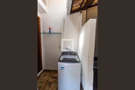 Casa à venda com 300m², 5 quartos e 5 vagas Casa à venda com 300m², 5 quartos e 5 vagasÁrea de Serviço