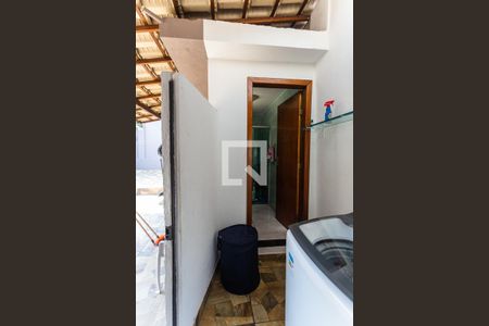 Casa à venda com 300m², 5 quartos e 5 vagas Casa à venda com 300m², 5 quartos e 5 vagasÁrea de Serviço