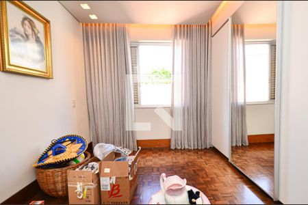 Apartamento à venda com 158m², 4 quartos e 2 vagasQuarto3