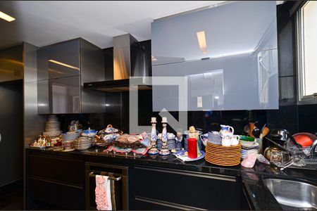 Apartamento à venda com 158m², 4 quartos e 2 vagasCozinha