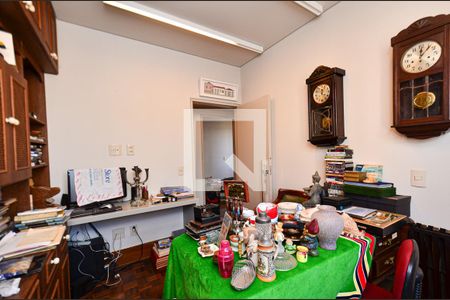 Apartamento à venda com 158m², 4 quartos e 2 vagasQuarto2