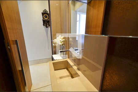 Apartamento à venda com 158m², 4 quartos e 2 vagasLavabo social