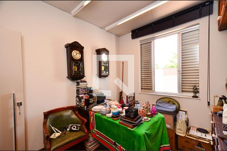 Apartamento à venda com 158m², 4 quartos e 2 vagasQuarto2