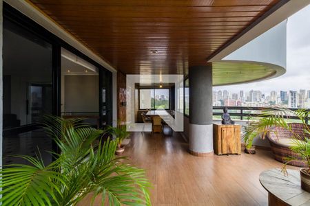 Apartamento para alugar com 234m², 3 quartos e 4 vagasVaranda