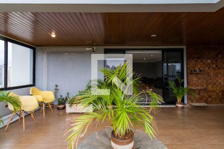 Apartamento para alugar com 234m², 3 quartos e 4 vagasVaranda