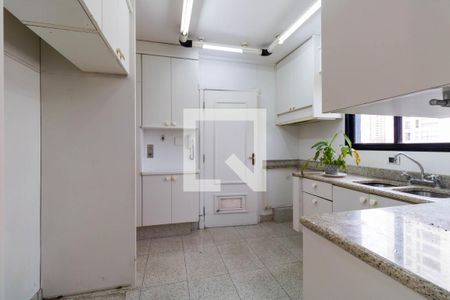 Apartamento para alugar com 234m², 3 quartos e 4 vagasCozinha