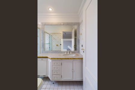 Apartamento para alugar com 234m², 3 quartos e 4 vagasSuíte 1