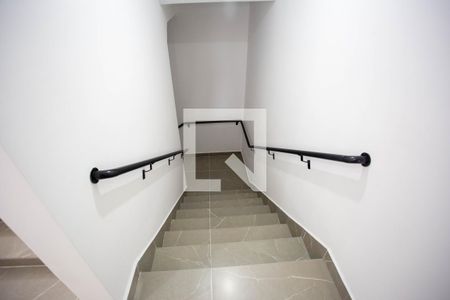 Apartamento para alugar com 35m², 1 quarto e sem vaga Apartamento para alugar com 35m², 1 quarto e sem vagaEscada