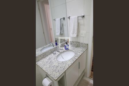 Apartamento para alugar com 167m², 4 quartos e 3 vagasBanheiro Social