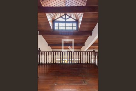 Casa à venda com 320m², 4 quartos e 5 vagasDeck