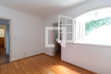 Casa à venda com 320m², 4 quartos e 5 vagasQuarto 2