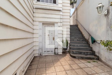 Casa à venda com 320m², 4 quartos e 5 vagasCorredor de Entrada