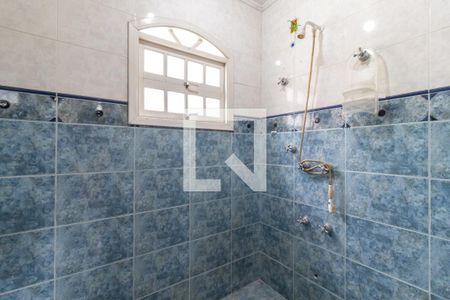 Casa à venda com 320m², 4 quartos e 5 vagasBanheiro 2