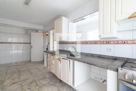 Casa à venda com 320m², 4 quartos e 5 vagasCozinha