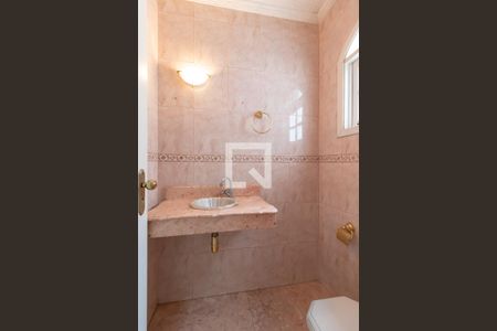 Casa à venda com 320m², 4 quartos e 5 vagasLavabo