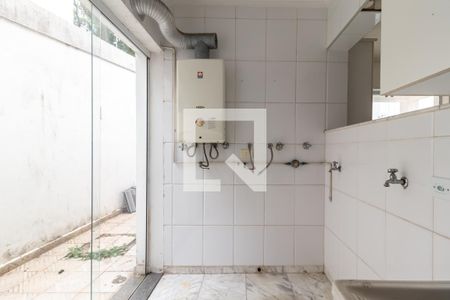 Casa à venda com 320m², 4 quartos e 5 vagasÁrea de Serviço