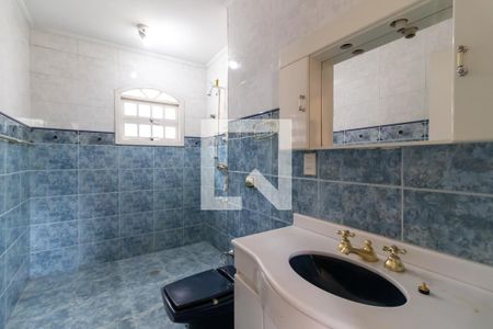 Casa à venda com 320m², 4 quartos e 5 vagasBanheiro 2