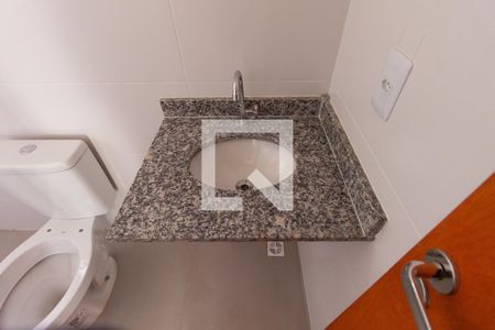 Banheiro de apartamento para alugar com 1 quarto, 30m² em Vila Ema, São Paulo