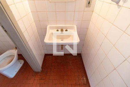 Casa à venda com 336m², 3 quartos e 6 vagas Casa à venda com 336m², 3 quartos e 6 vagasLavabo