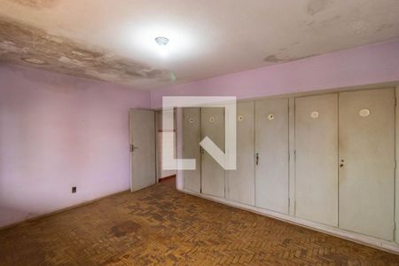 Casa à venda com 336m², 3 quartos e 6 vagas Casa à venda com 336m², 3 quartos e 6 vagasSuíte