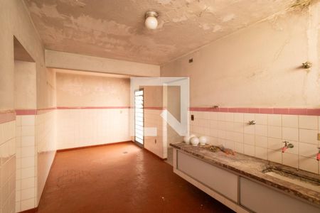 Casa à venda com 336m², 3 quartos e 6 vagas Casa à venda com 336m², 3 quartos e 6 vagasCozinha