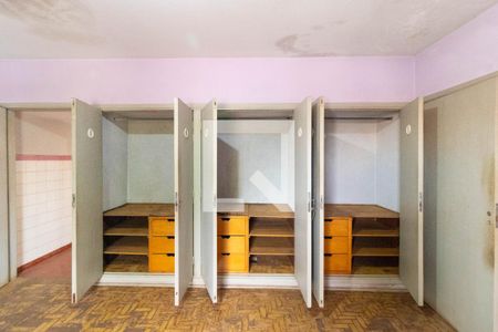 Casa à venda com 336m², 3 quartos e 6 vagas Casa à venda com 336m², 3 quartos e 6 vagasSuíte - Arma´rio