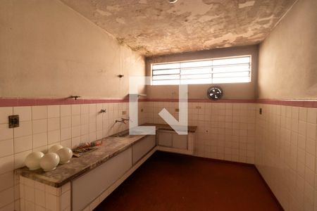 Casa à venda com 336m², 3 quartos e 6 vagas Casa à venda com 336m², 3 quartos e 6 vagasCozinha