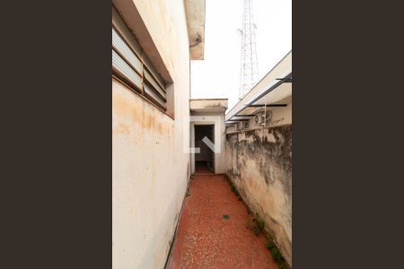 Casa à venda com 336m², 3 quartos e 6 vagas Casa à venda com 336m², 3 quartos e 6 vagasÁrea de Luz