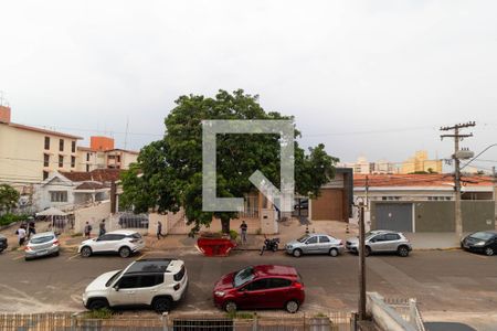 Casa à venda com 336m², 3 quartos e 6 vagas Casa à venda com 336m², 3 quartos e 6 vagasVista da Sacada