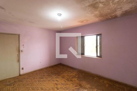 Casa à venda com 336m², 3 quartos e 6 vagas Casa à venda com 336m², 3 quartos e 6 vagasSuíte