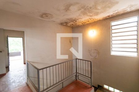 Casa à venda com 336m², 3 quartos e 6 vagas Casa à venda com 336m², 3 quartos e 6 vagasCorredor