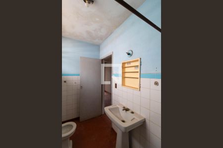 Casa à venda com 336m², 3 quartos e 6 vagas Casa à venda com 336m², 3 quartos e 6 vagasBanheiro