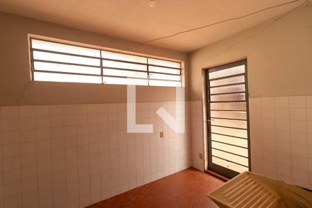 Casa à venda com 336m², 3 quartos e 6 vagas Casa à venda com 336m², 3 quartos e 6 vagasÁrea de Serviço
