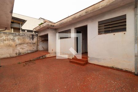 Casa à venda com 336m², 3 quartos e 6 vagas Casa à venda com 336m², 3 quartos e 6 vagasQuintal
