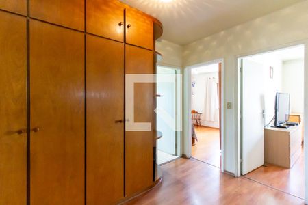 Casa à venda com 363m², 4 quartos e 4 vagasCorredor