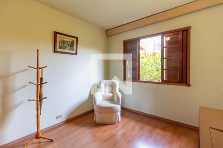 Casa à venda com 363m², 4 quartos e 4 vagasQuarto 2