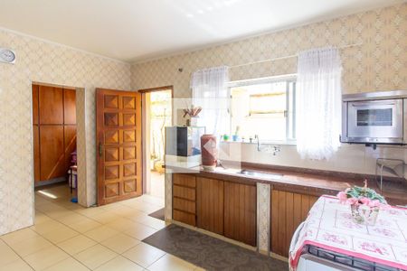 Casa à venda com 363m², 4 quartos e 4 vagasCozinha