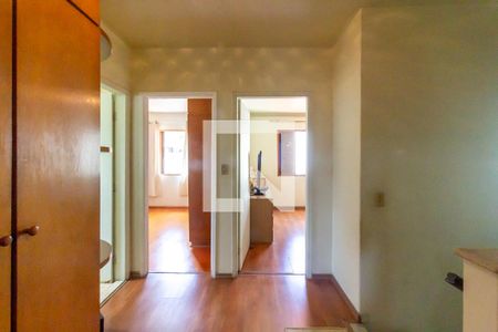 Casa à venda com 363m², 4 quartos e 4 vagasCorredor