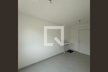 Sala/Cozinha de apartamento para alugar com 2 quartos, 32m² em Jardim Celeste, São Paulo