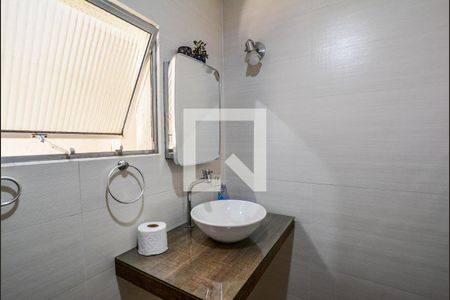 Casa à venda com 130m², 2 quartos e 1 vagaBanheiro 2